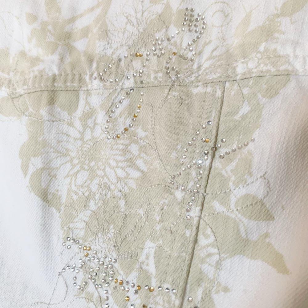 White Jean Jacket - Picture 7 of 8